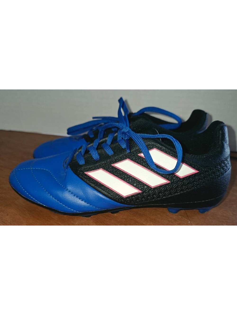 Adidas 17.4 FxG junior soccer cleats size 2
